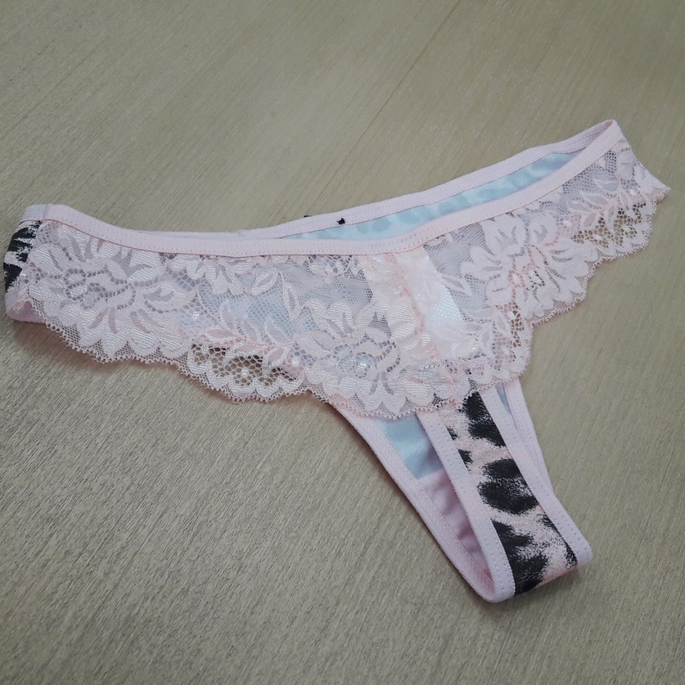 Calcinha em Microfibra e Renda Detalhe Lao