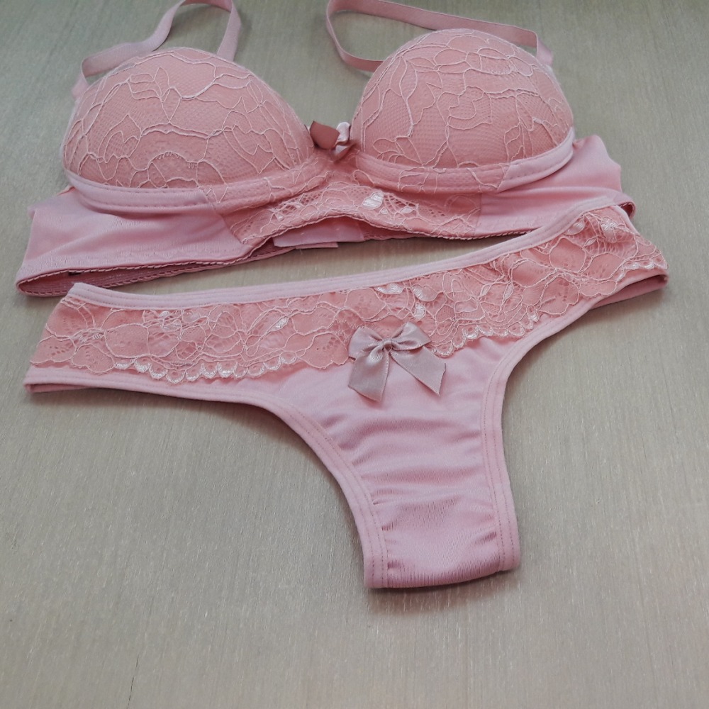 Conjunto Jlia Renda e Micro Detalhe Lao em Cetim 