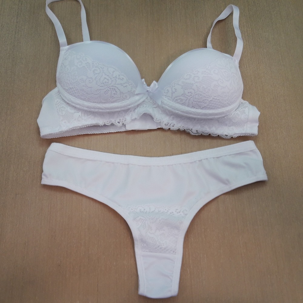 Conjunto em Renda com Microfibra Fita de Cetim 