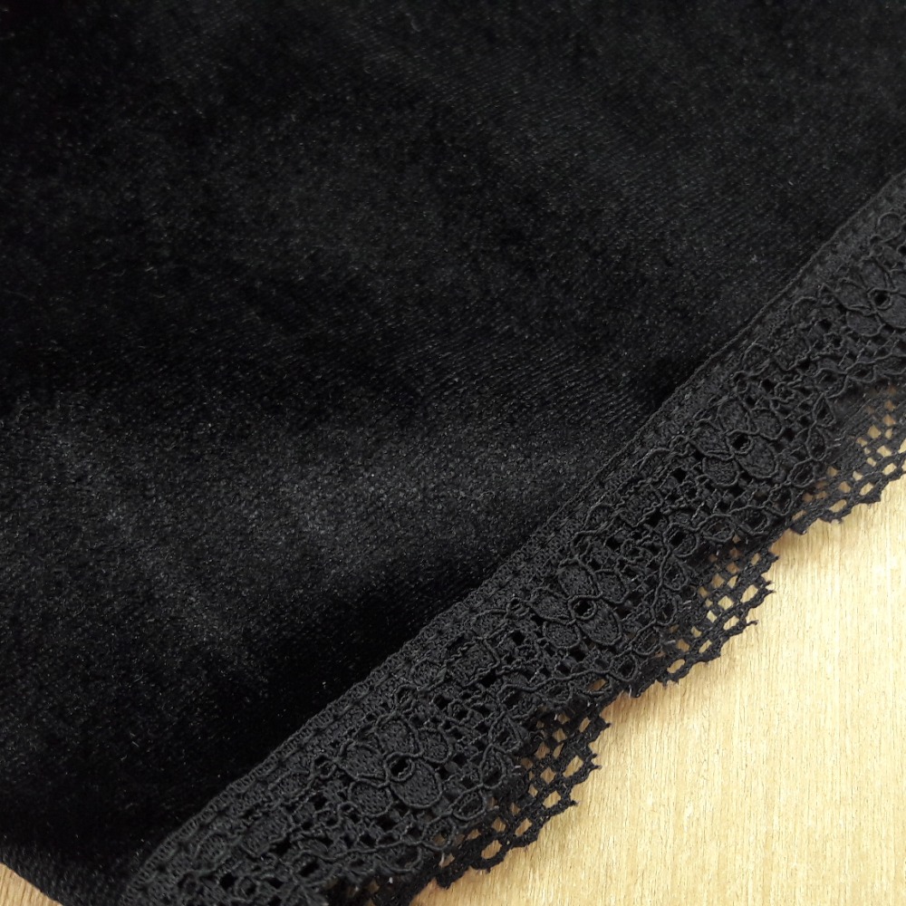 Corpete Veludo com Renda