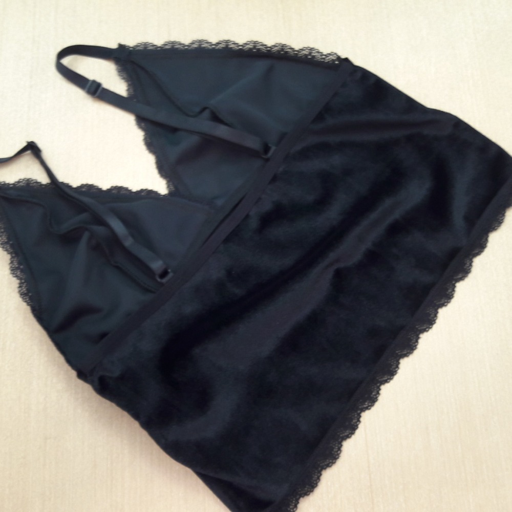 Corpete Veludo com Renda