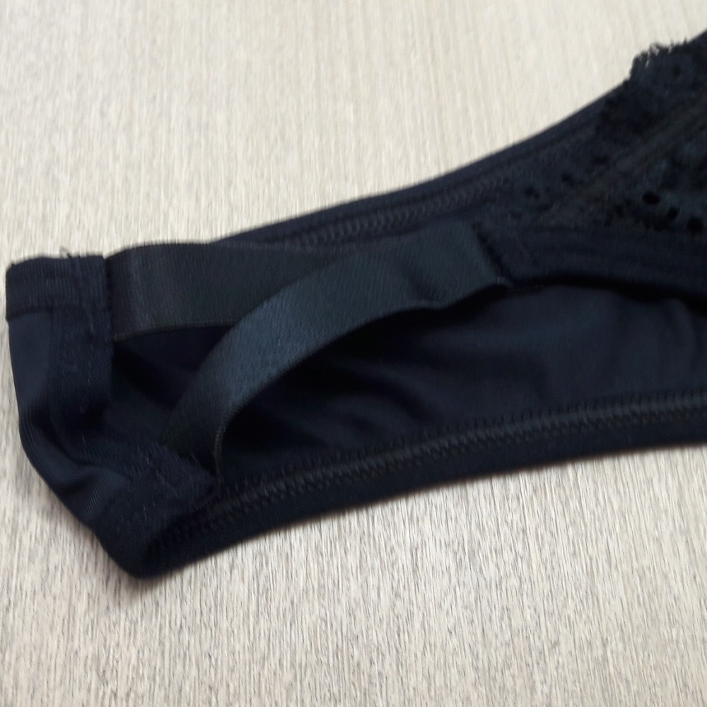 Conjunto Strappy em Microfibra e Renda