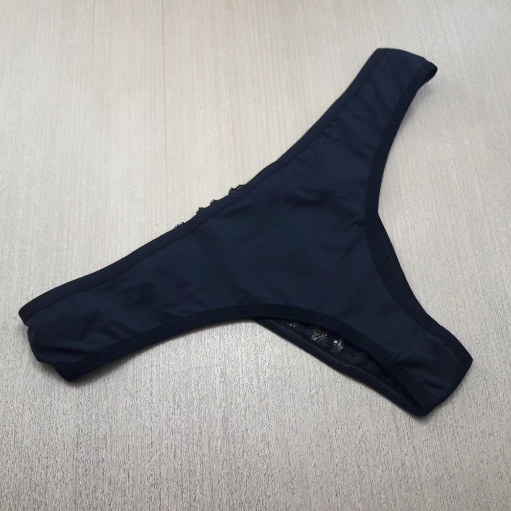 Conjunto Strappy em Microfibra e Renda