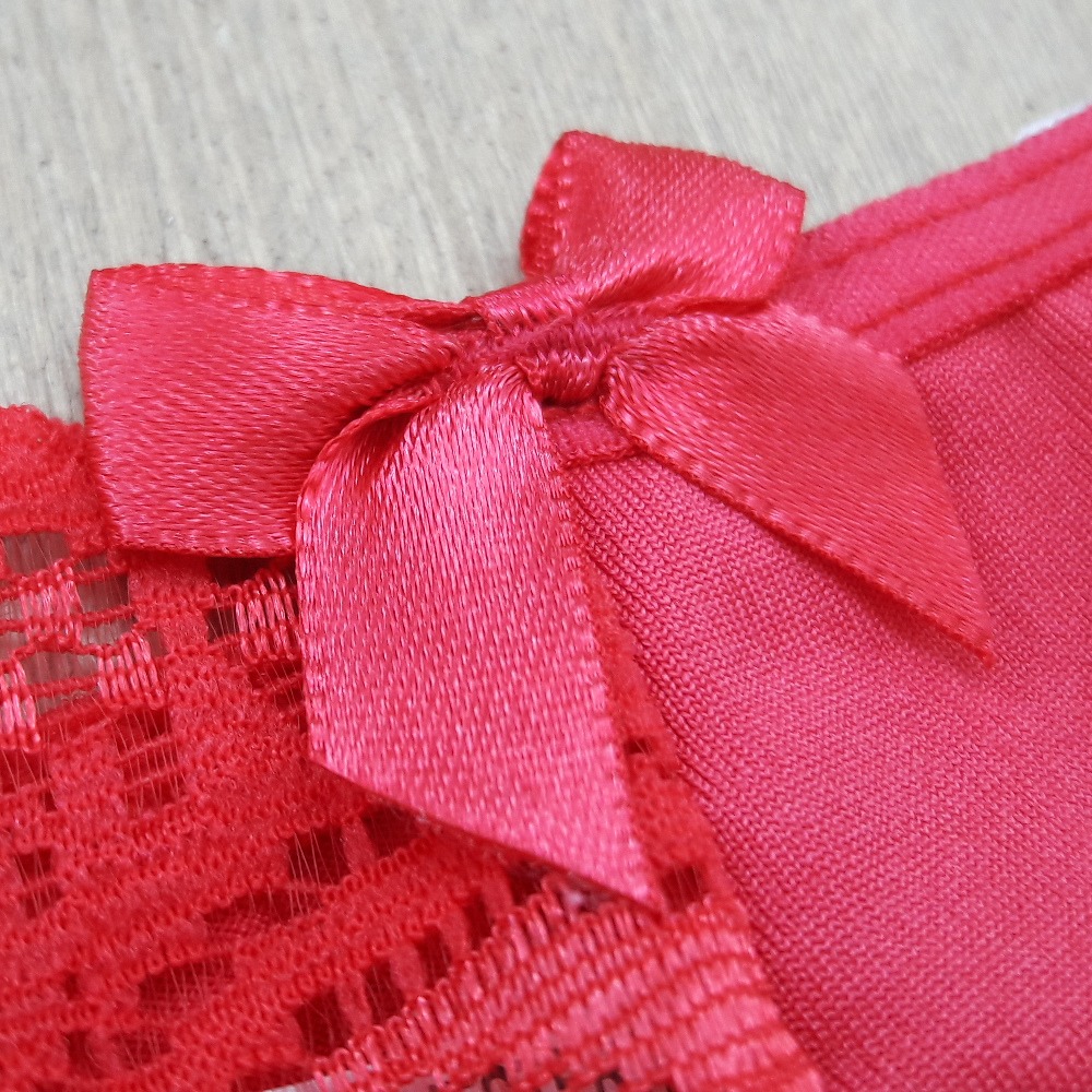 Tanga Helena com Renda e Lao 