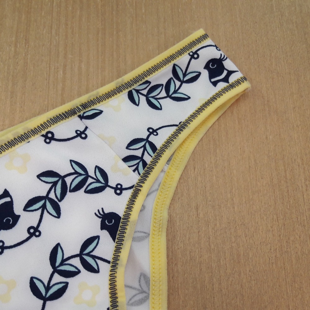 Tanga Folhas Estampada