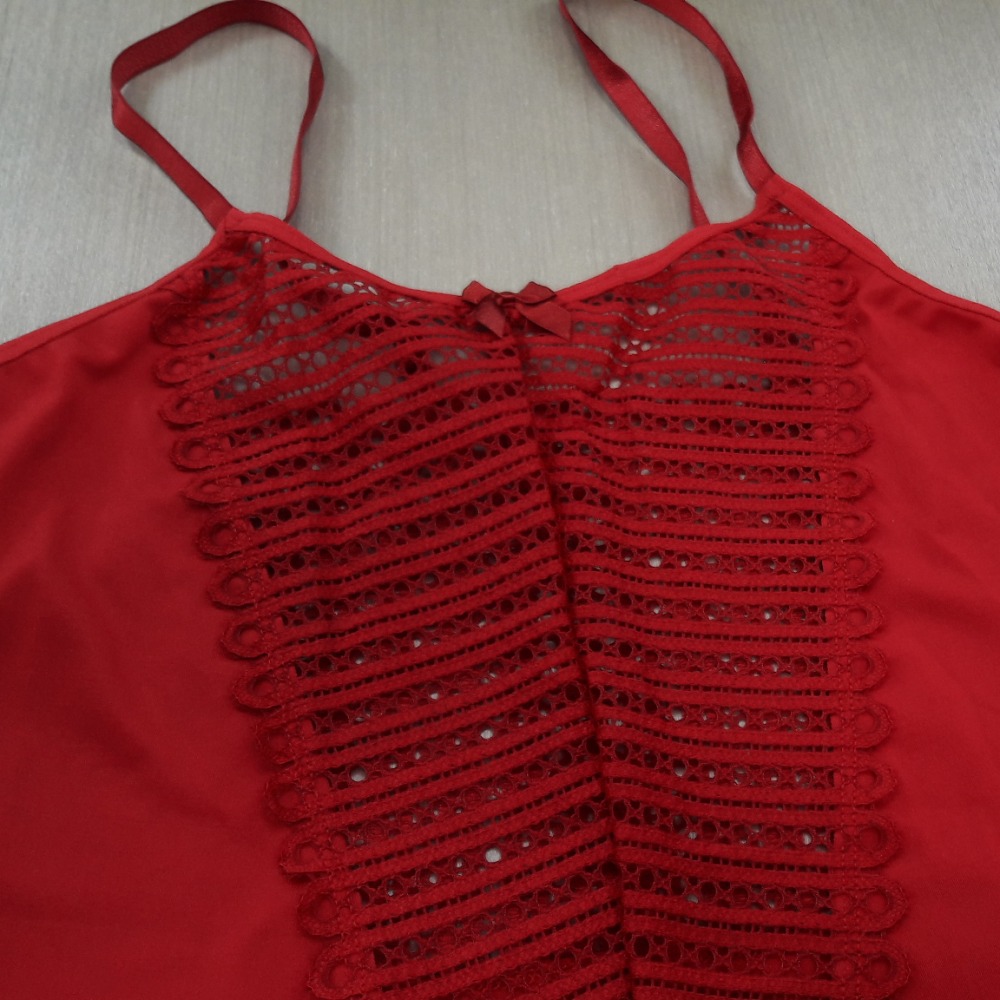 Camisola Detalhe em Renda