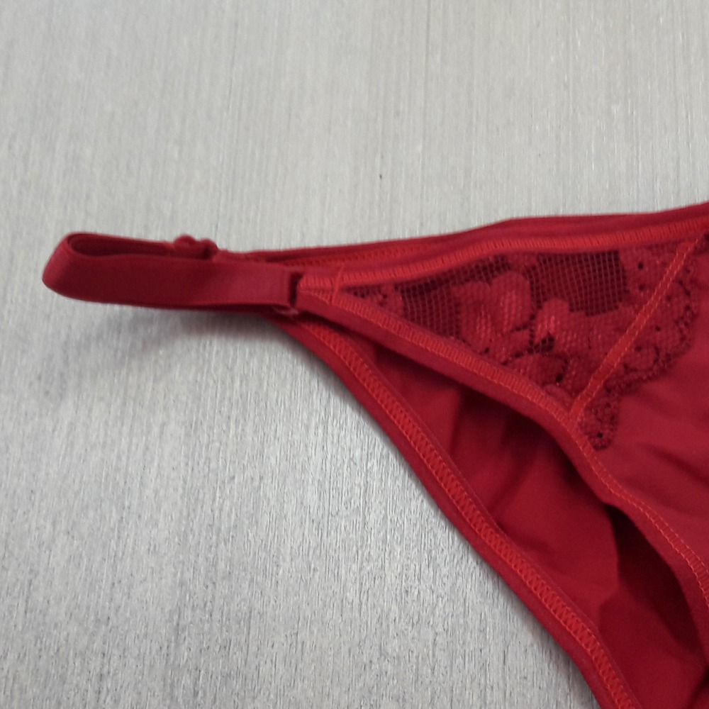 String em Microfibra e Renda com Lateral Regulvel