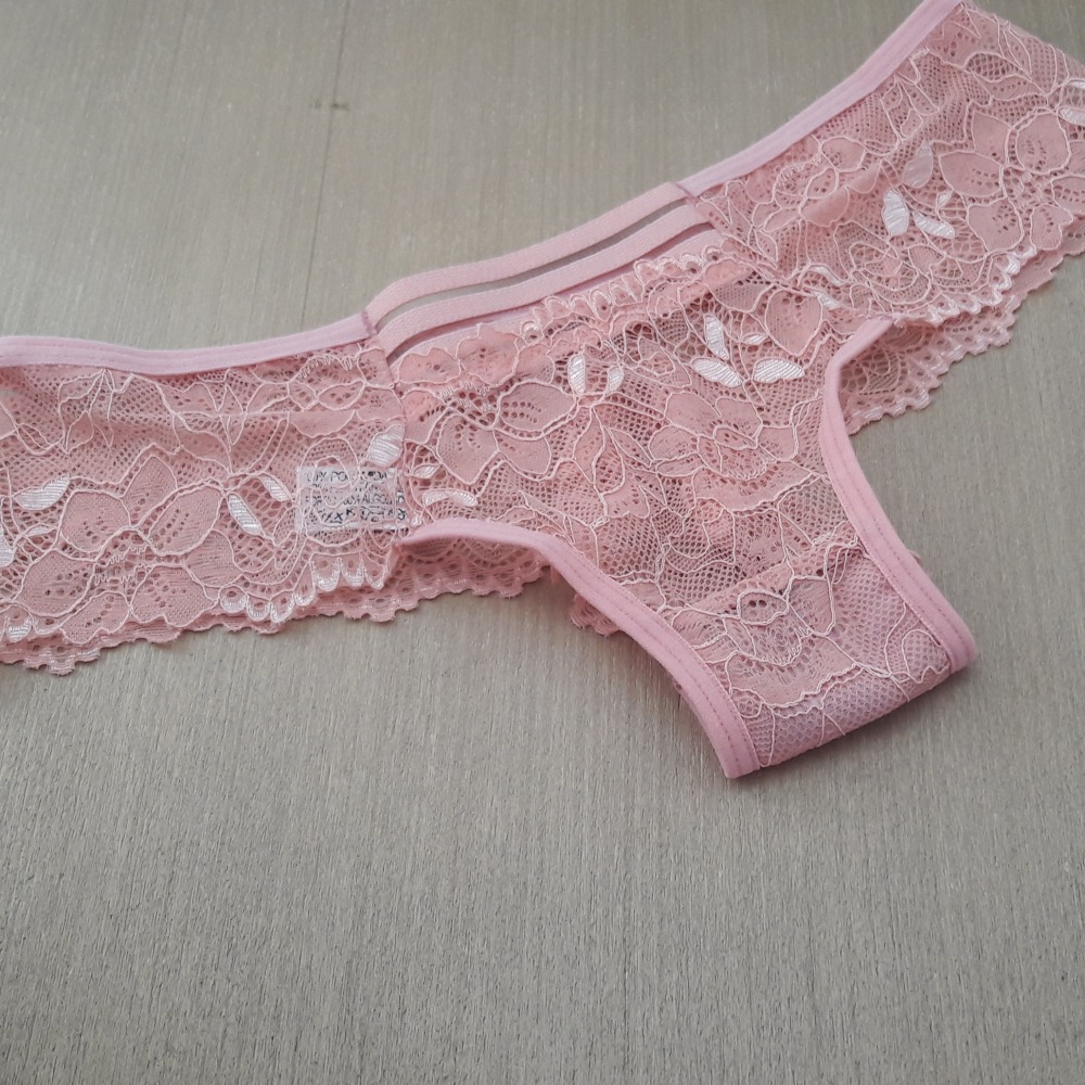 Calcinha Leandra de Renda