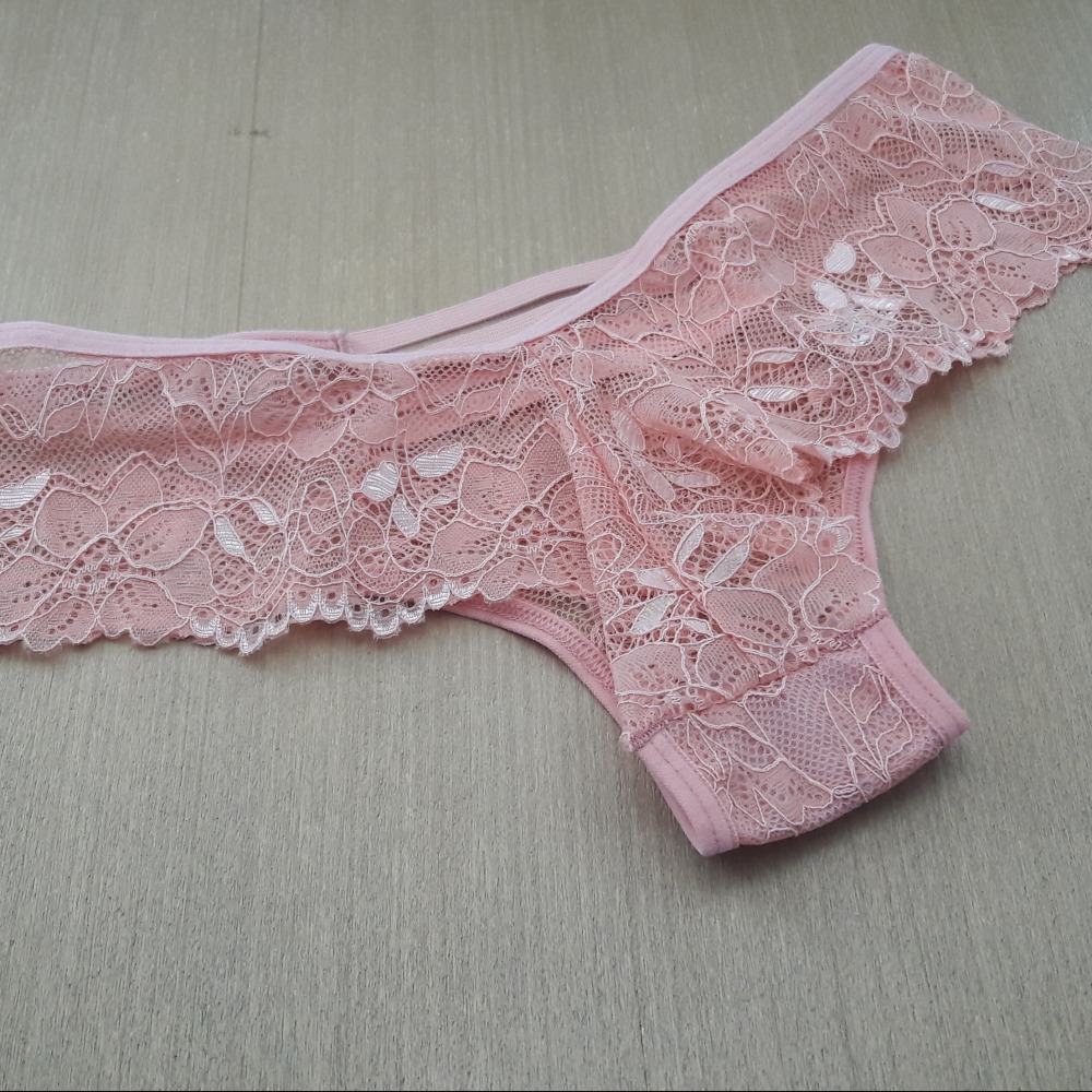 Calcinha Leandra de Renda
