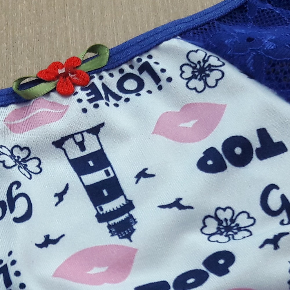 Tanga Berenice em Microfibra Estampada e Renda