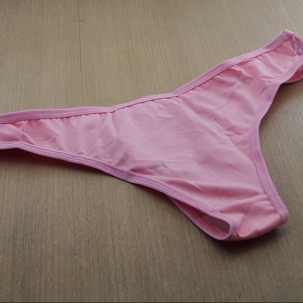 Tanga Giovana em Microfibra e Renda