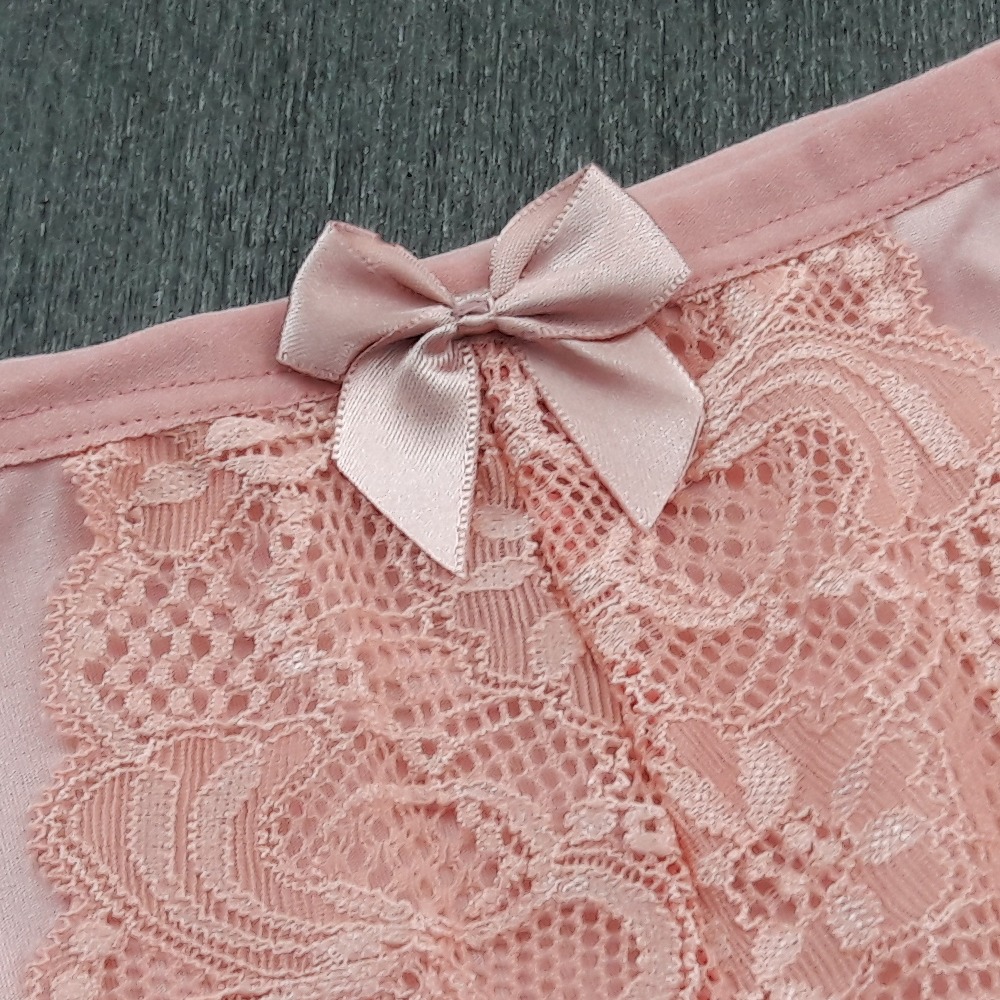 Calcinha Bsica Detalhe Renda