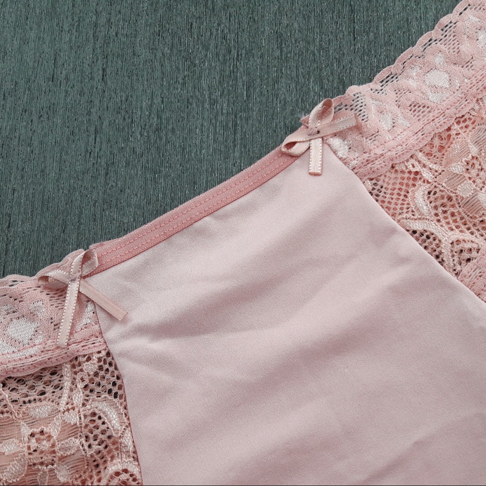 Calcinha Bsica Lateral Renda