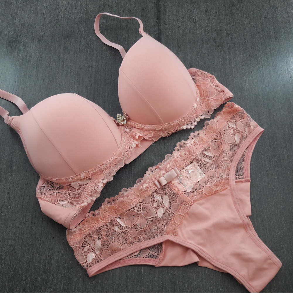 Conjunto Alice com Bojo Fio Duplo Detalhes Renda