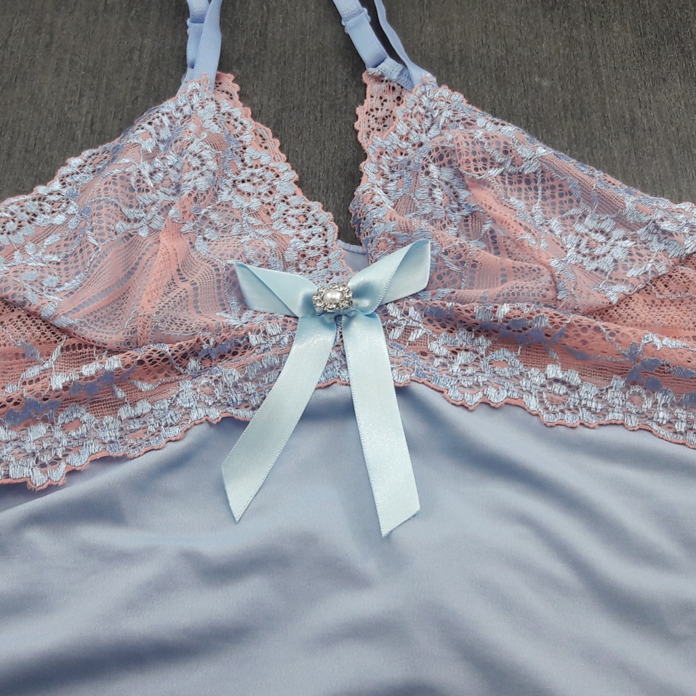 Camisola Leila com Renda Bicolor e Joia