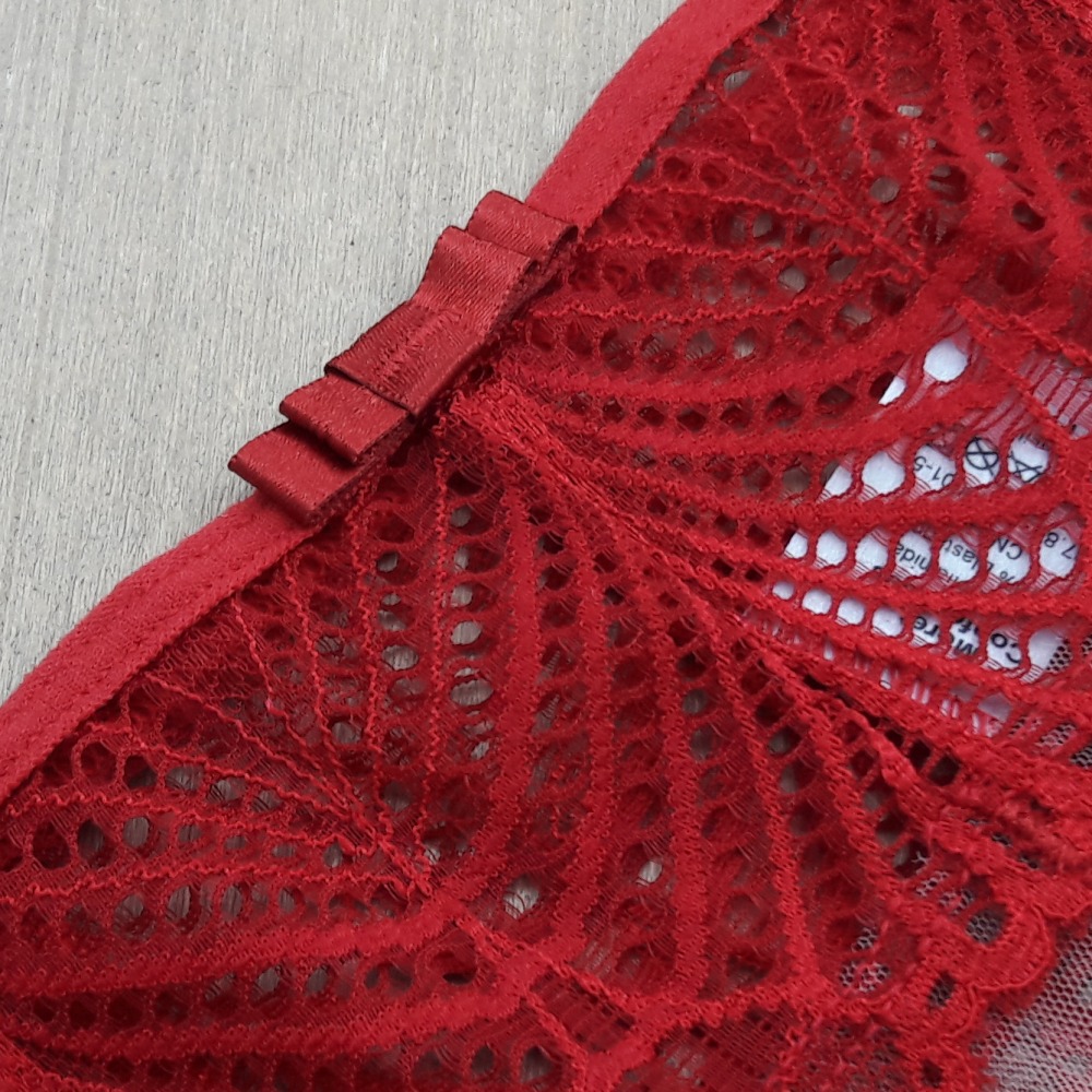 Conjunto Sem Bojo em Renda e Tule