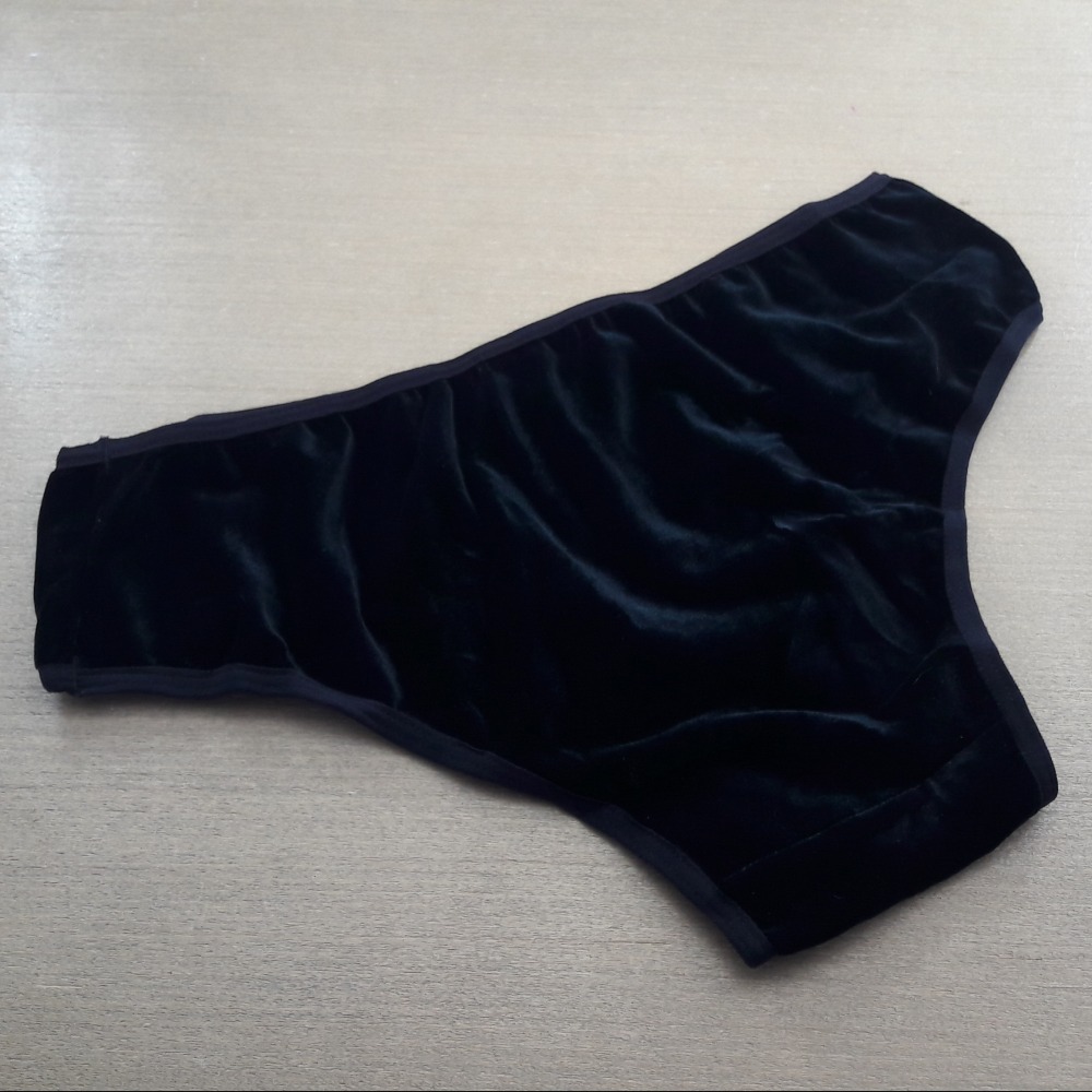 Calcinha Microfibra Veludo Com Detalhe Em Renda