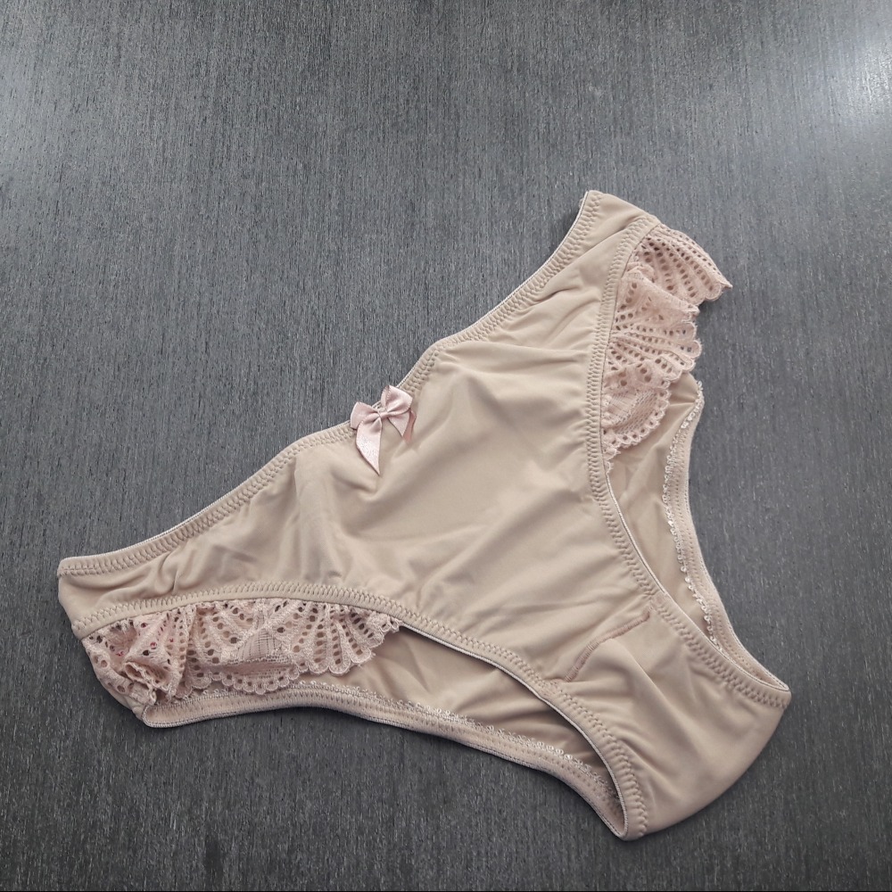 Calcinha em Microfibra e Renda Lateral