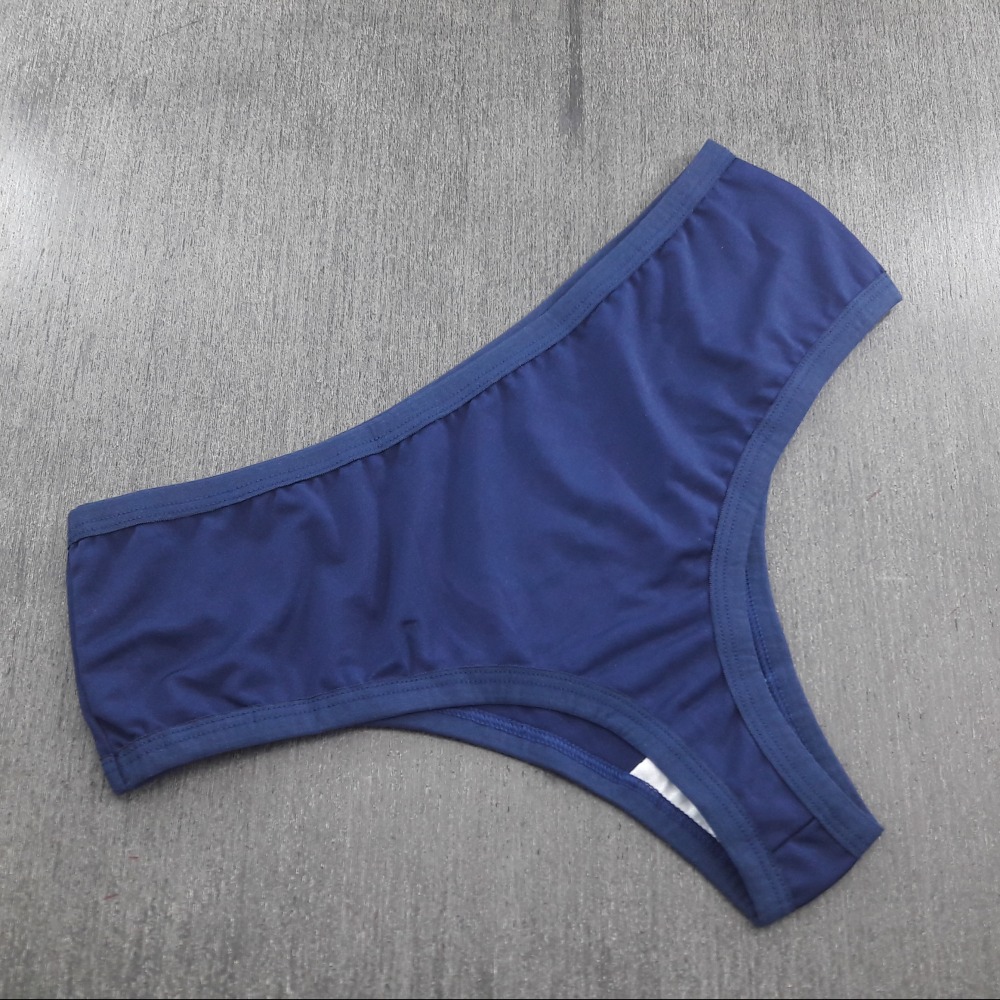 Calcinha Bsica Cavada