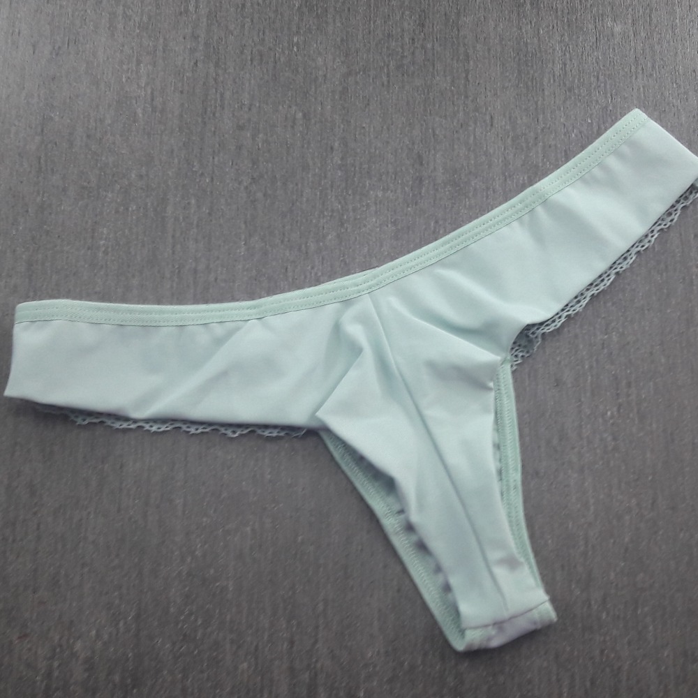 Tanga Fio Duplo Detalhe em Renda