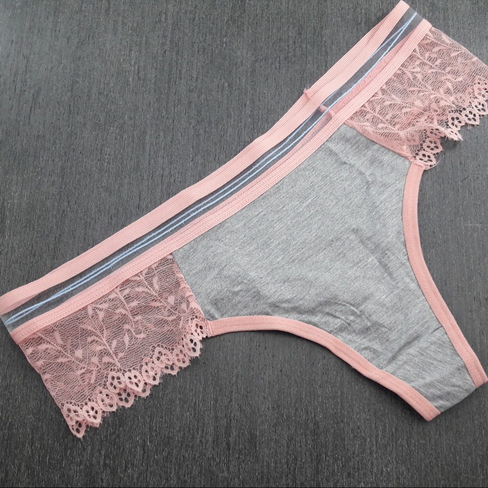 Tanga Cavada com Renda Lateral