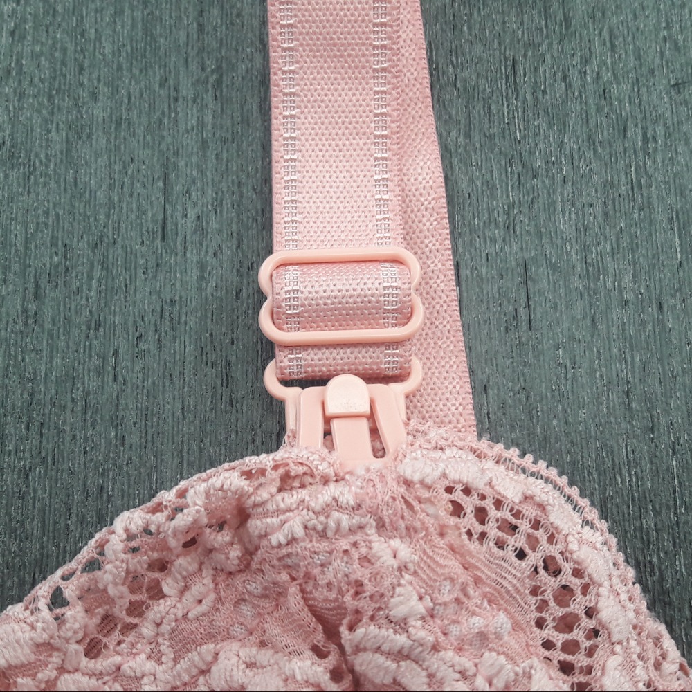 Suti Amamentao de Renda