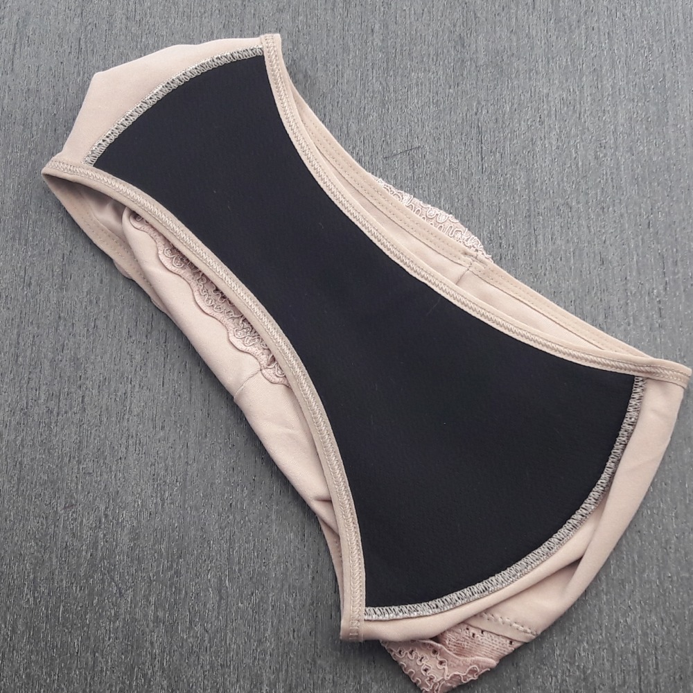 Cala Absorvente com Cintura em Renda