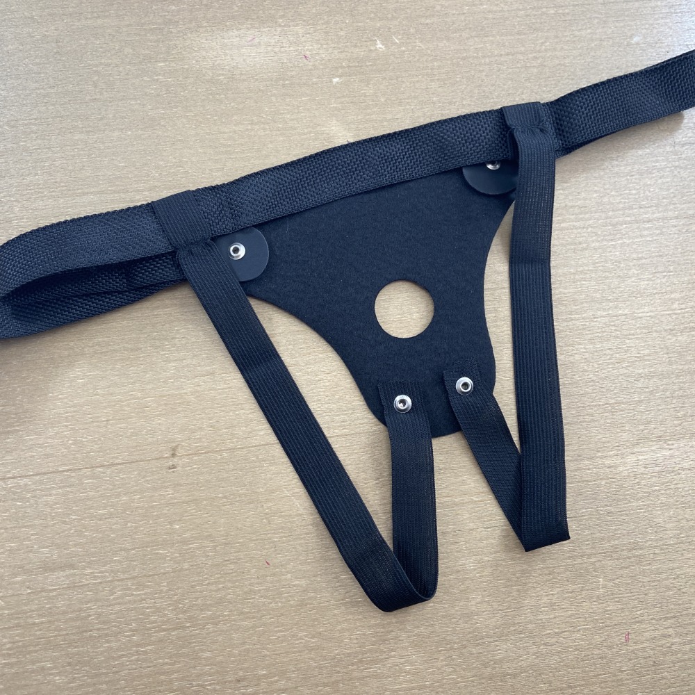 Cinta Peniana Com Regulagem e Furo Grande