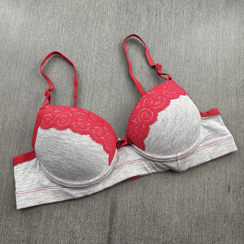 Conjunto com Bojo em Tecido Mescla e Renda