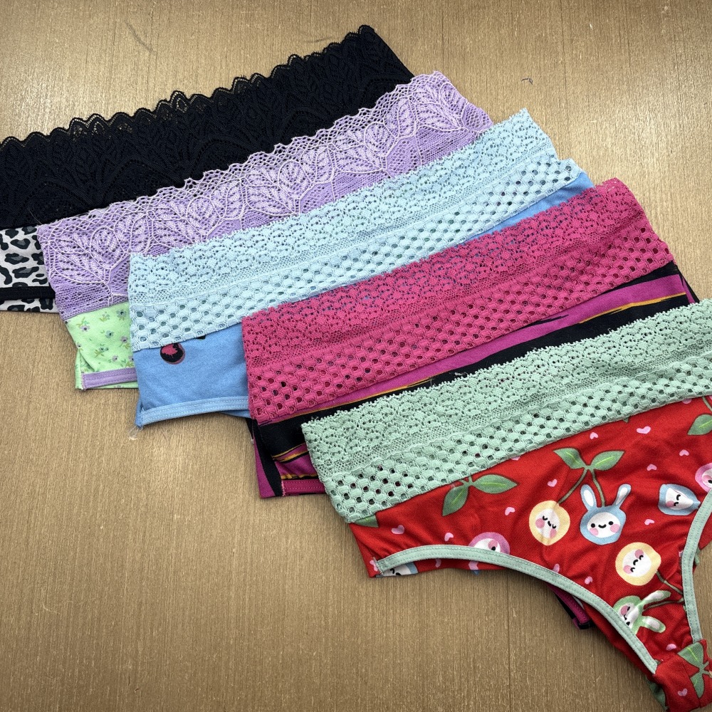 Kit com 2 Calcinhas Fio Duplo e Cs em Renda