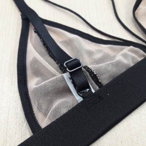 Suti Strappy Sem bojo em Tule