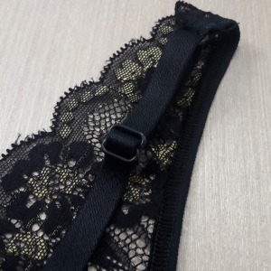 Camisola Renda Dourada com Tule