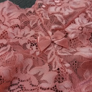 Tanga em Poliamida e Renda