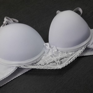 Conjunto em Microfibra Lisa e Renda