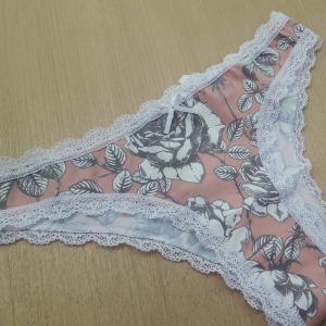 Conjunto com Renda Estampa Floral