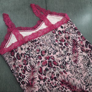 Camisete Com Caleon Em Renda 