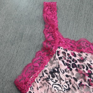 Camisete Com Caleon Em Renda 