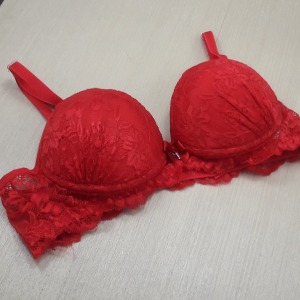 Conjunto Com Bojo Em Microfibra e Renda 