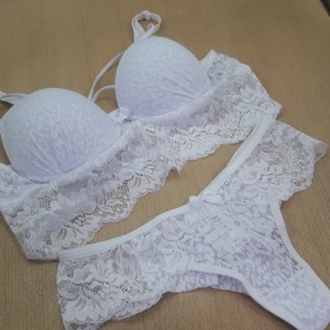 Conjunto Strappy Poliamida e Renda