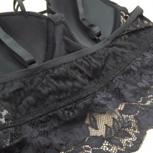 Conjunto Strappy em Microfibra e Renda