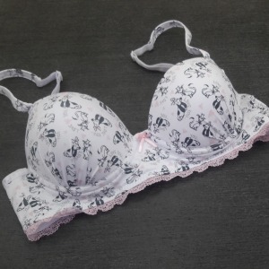 Conjunto em Microfibra Estampada e Renda
