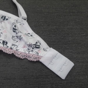 Conjunto em Microfibra Estampada e Renda
