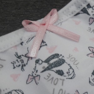 Conjunto em Microfibra Estampada e Renda