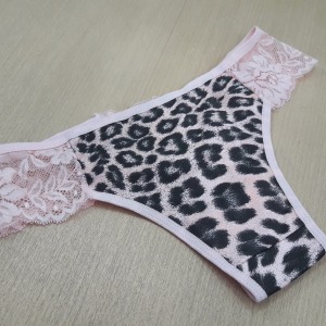 Conjunto Renda e Animal Print 