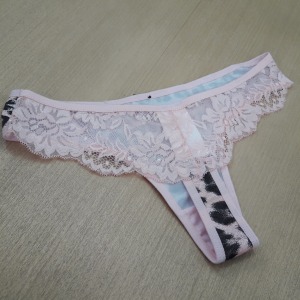 Calcinha em Microfibra e Renda Detalhe Lao