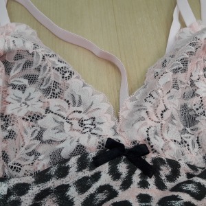 Camisola Strappy Com Renda