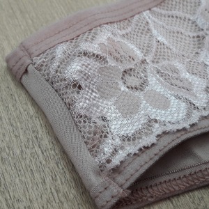 Calcinha Micro e Renda 