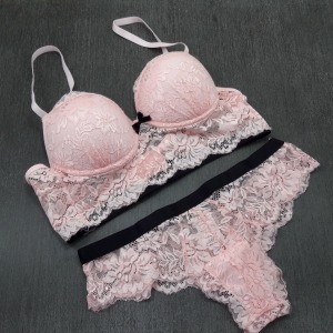 Mini Corpet em Renda Detalhe Elstico