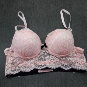 Mini Corpet em Renda Detalhe Elstico