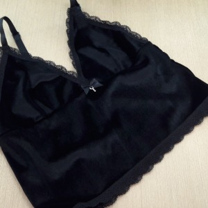 Corpete Veludo com Renda